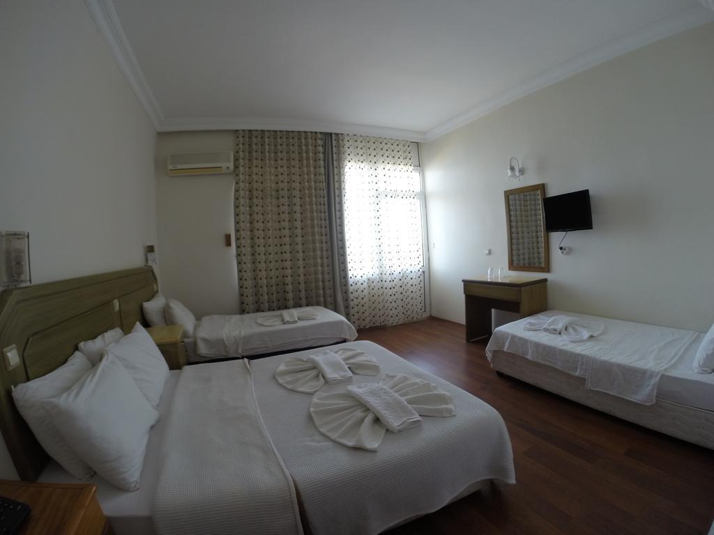 Hotel Berlin Фетие Екстериор снимка