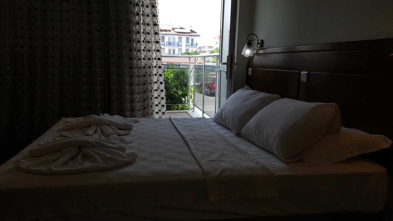 Hotel Berlin Фетие Екстериор снимка